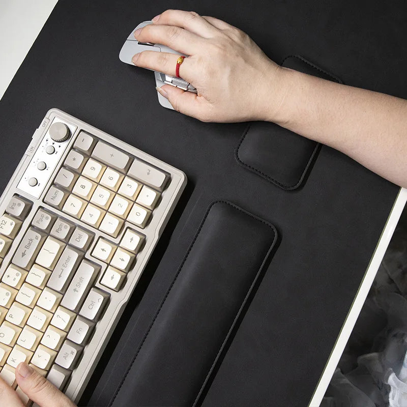 Conjunto Desk Pad em Couro com Apoio de Pulso 3-1